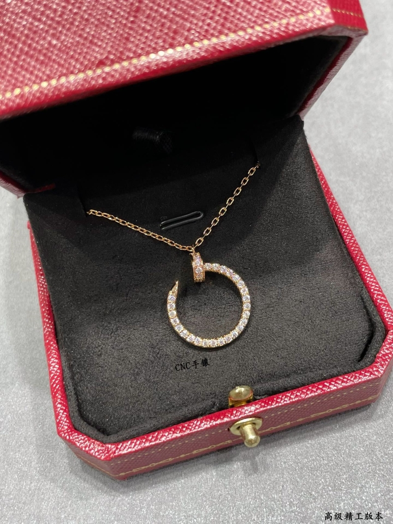 Ca*t1er necklaces